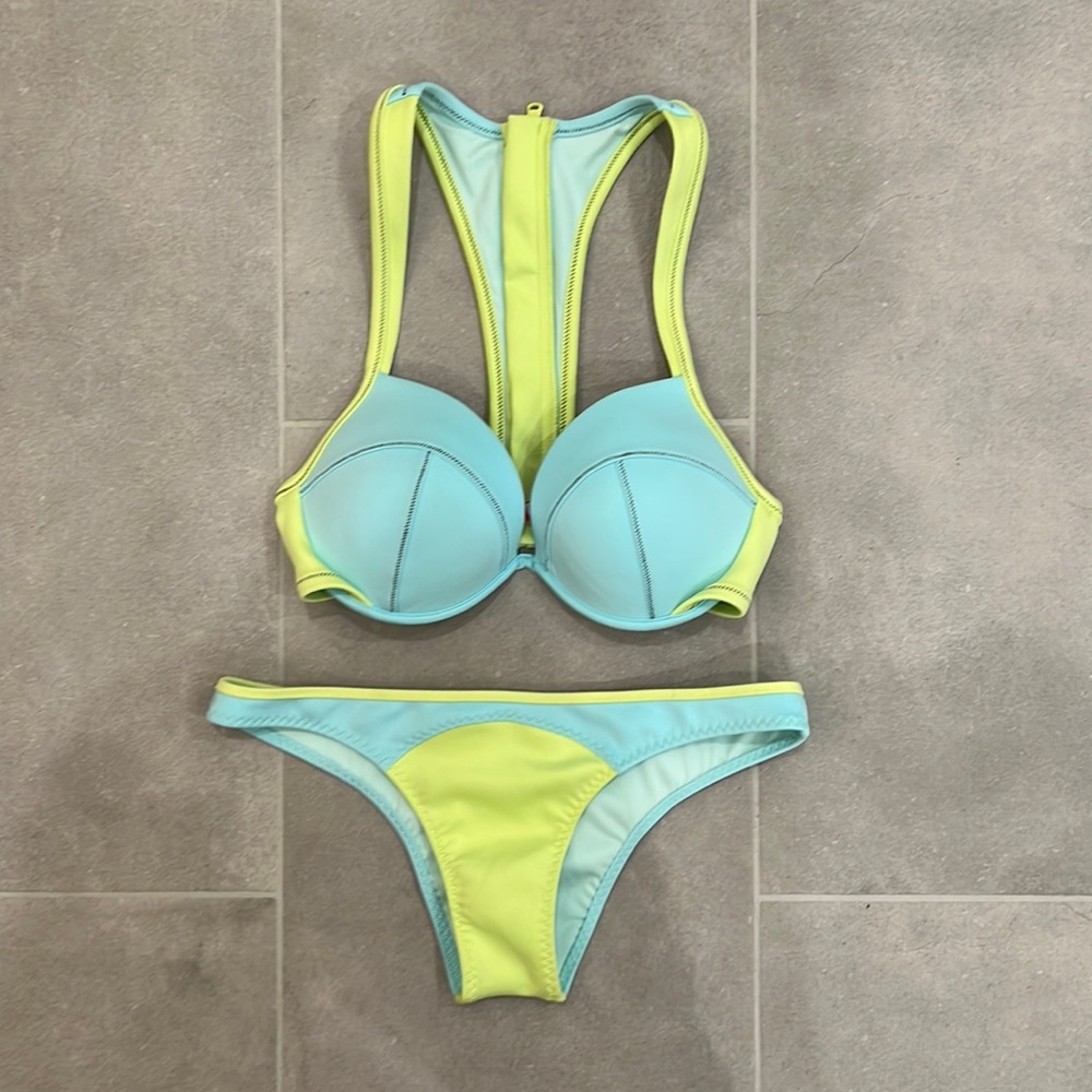 Victoria’s secret swimsuit. Size medium